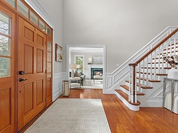 2nd image of 81 Fuller St