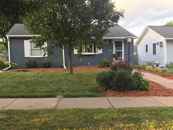 3rd image of 1700 Idaho Ave E