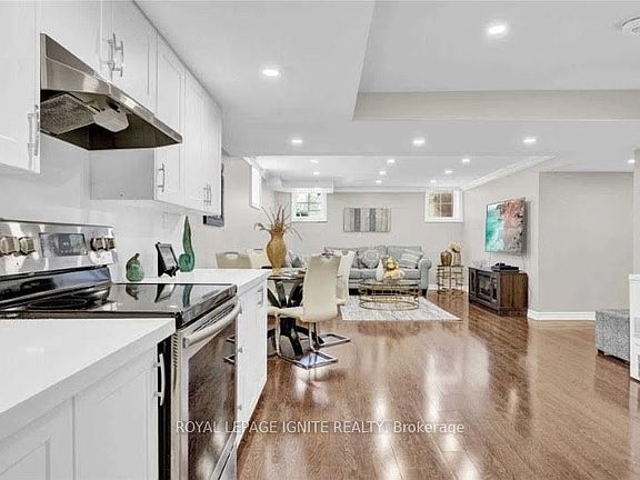 3rd image of 2420 Moonlight Cres #Basement