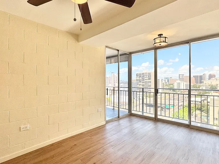 1415 Victoria St #1010 — Photo 11