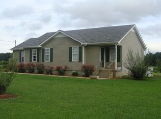 889 Six Mile Board Rd, Belvidere, TN 37306