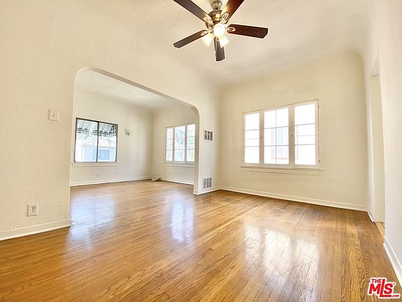 2nd image of 426 N Curson Ave #1/2