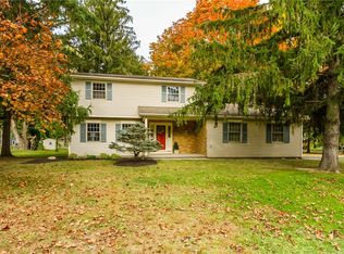 160 Havenshire Rd, Rochester, NY 14625