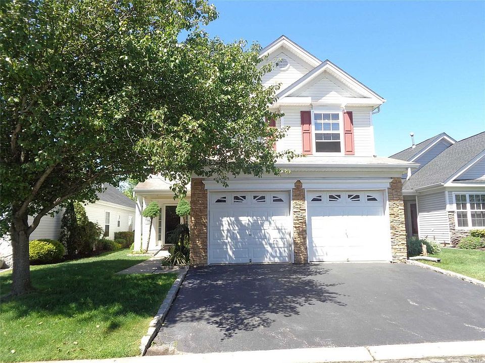 1st image of 15 Madison Cir