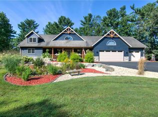 2403 Eagle Ridge Dr, Menomonie, WI 54751