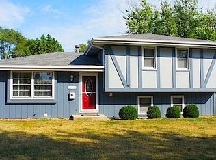 1404 Devonshire Dr, Joliet, IL 60435