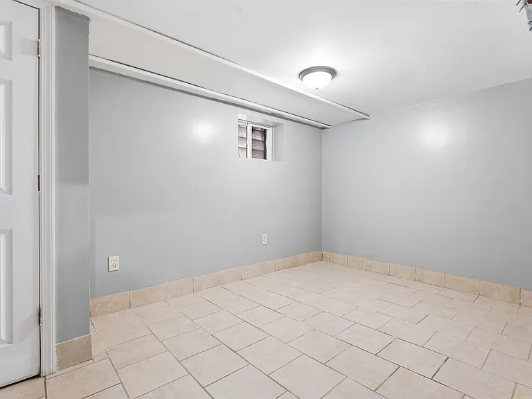 199 Ege Ave #199A — Photo 20