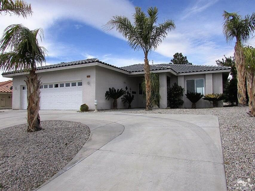 1st image of 64470 Pinehurst Cir