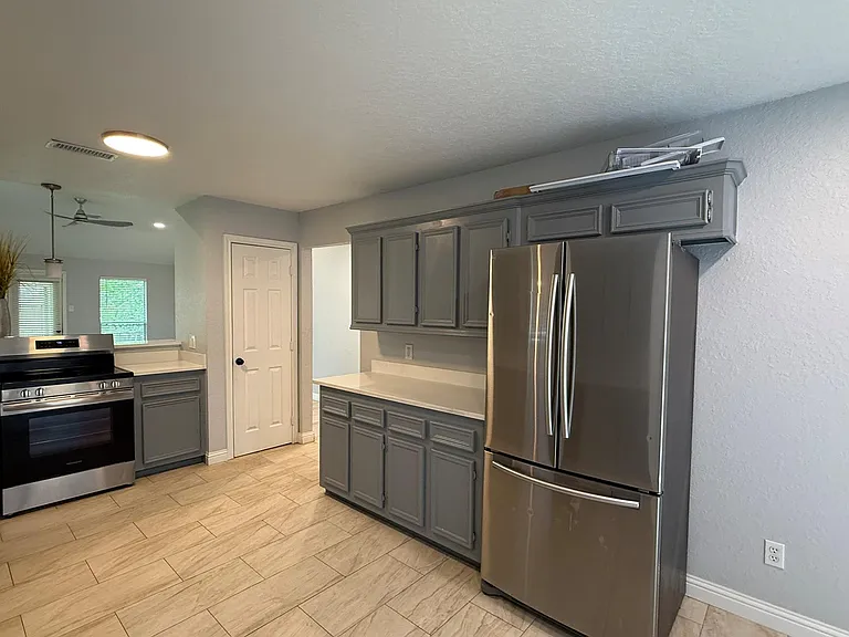 5525 Main St — Photo 8