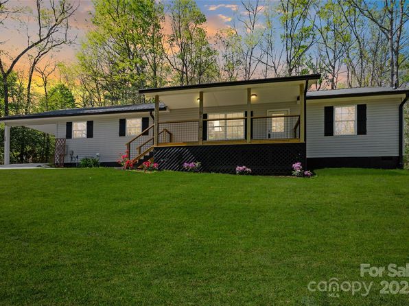 39 Sherwood Village Ln, Brevard, NC 28712