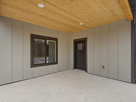 5th image of 11283 Black Forest Rd