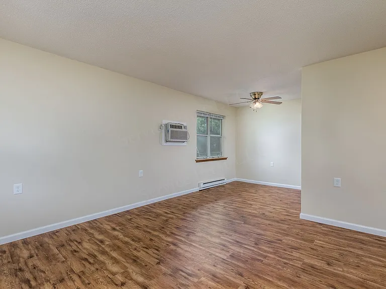 8 Wallingford Dr — Photo 13