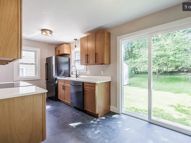 35 Briggs Ave — Photo 6