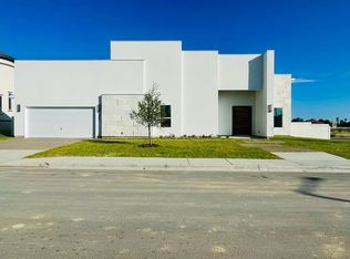 3801 Sun Valley Dr, Laredo, TX 78045