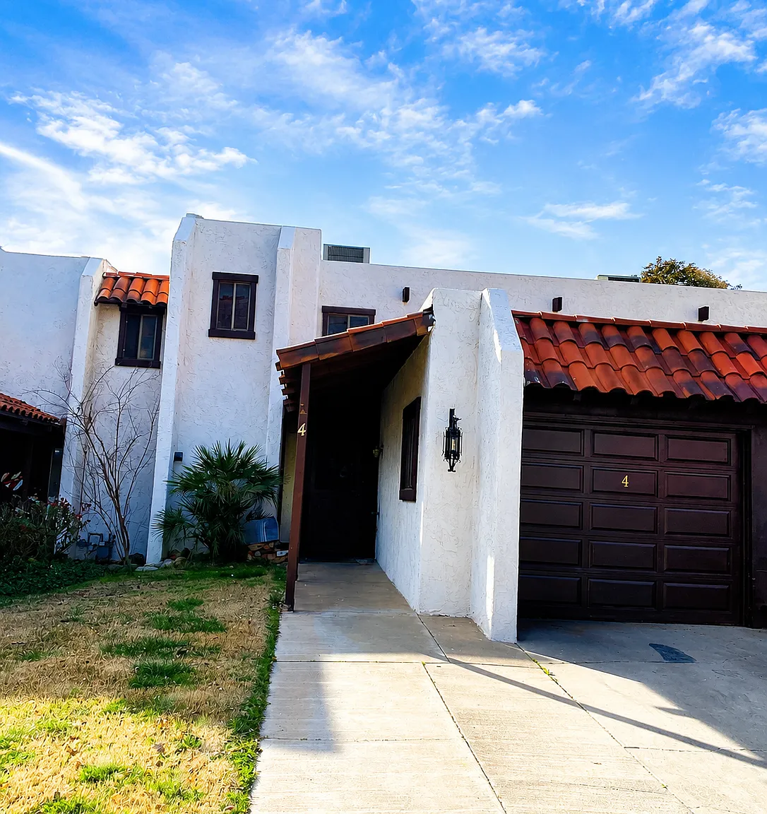 2 bed, 2.5 bath, 1488 sqft, $1,575 — Photo 1