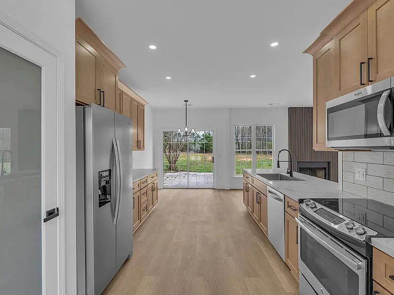 309 Valhalla Ln — Photo 4