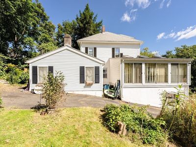 41 Arthur St, Holyoke, MA, 01040