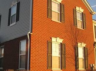 201 Springbrook Trl S, Oswego, IL 60543