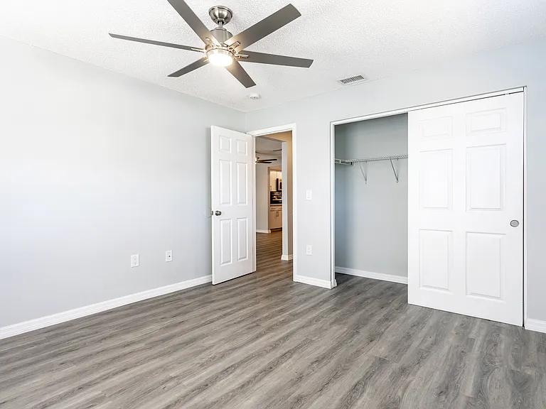 Artisan Cove Apartments — Photo 15