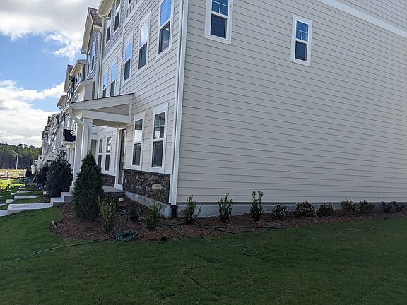 2nd image of 459 Carolina Springs Blvd