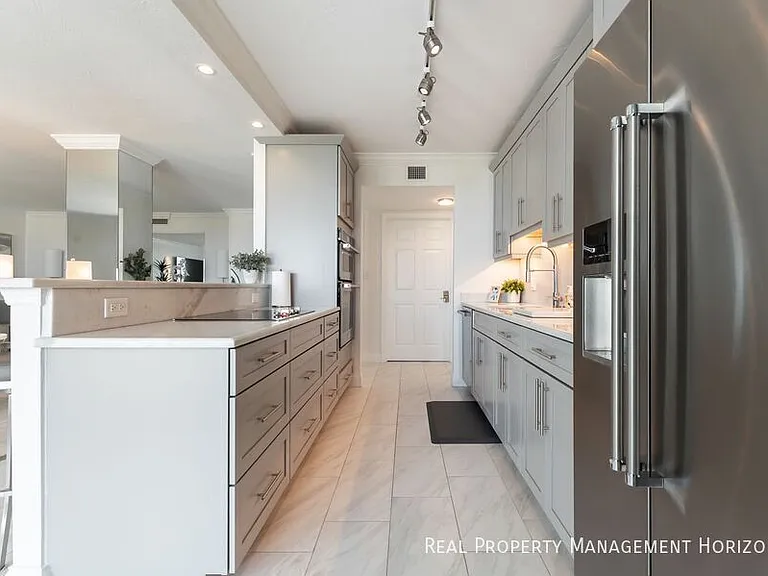 4822 Ocean Blvd #10F — Photo 10