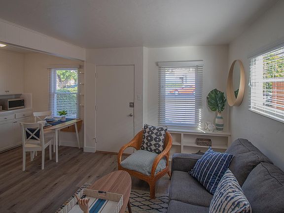 5th image of 1065 Front House Diamond St