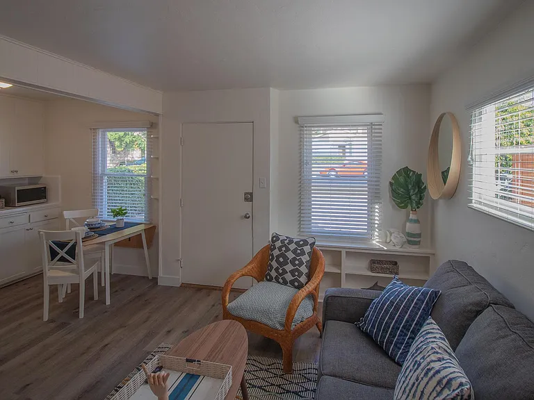 1065 Front House Diamond St #FRONT HOUSE — Photo 5