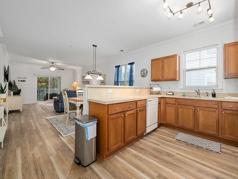 6253 Catalina Dr #1025 — Photo 18