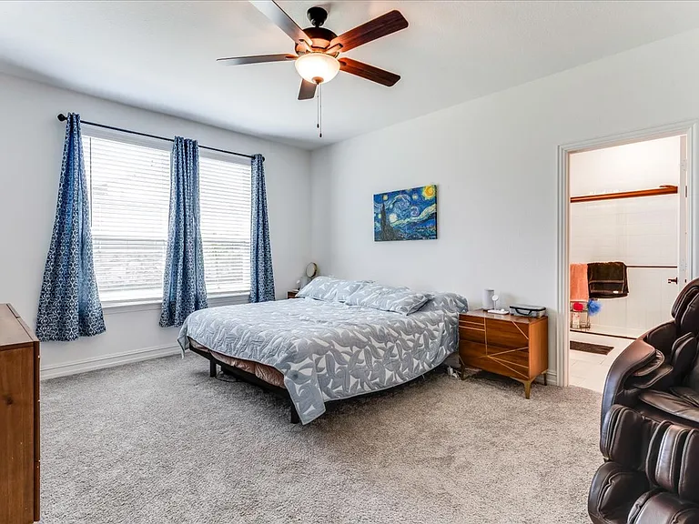 1304 Starling St — Photo 16