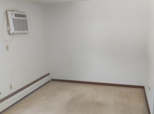 3000 24th St #214, Rock Island, IL 61201