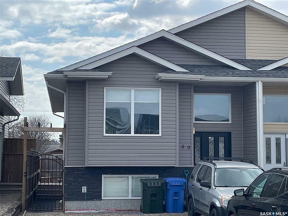 1st image of 869 6th St E