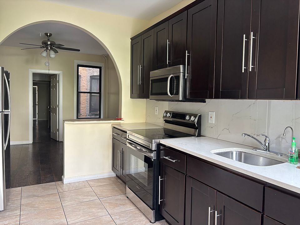 1st image of 1677 Gates Ave #1L