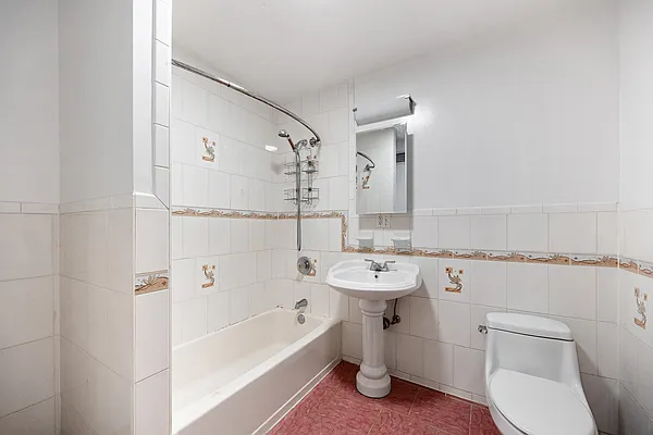 Rented by EXR | media 10