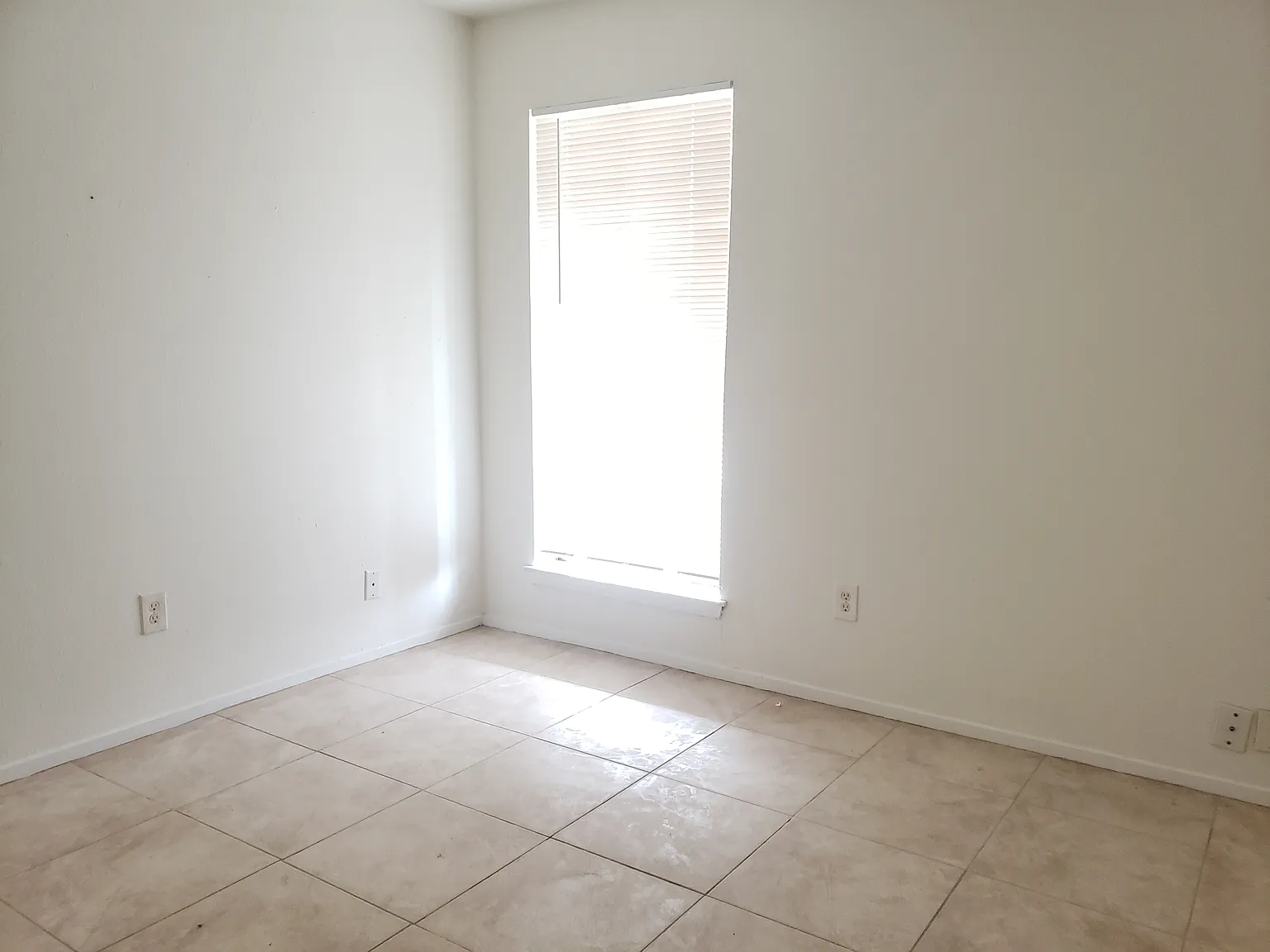 3 bed, 1214 sqft, $1,650 — Photo 4