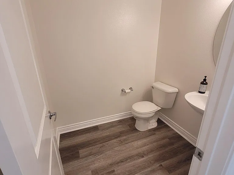 Powder room.
