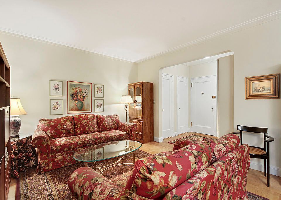 1st image of 349 E 49th St APT 3A
