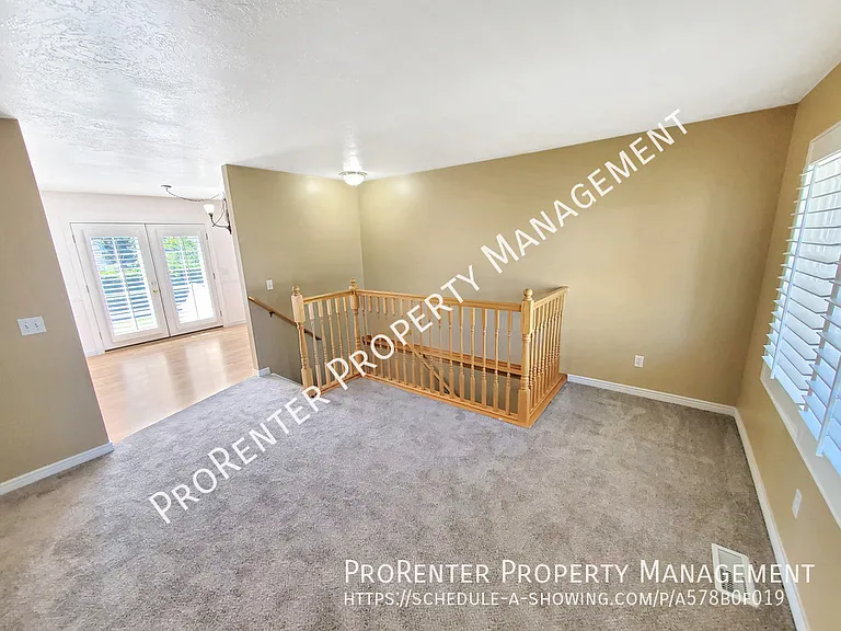 1488 Earl Cir — Photo 9