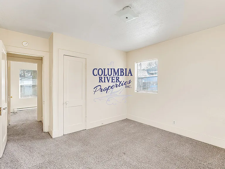 426 17th Ave — Photo 3