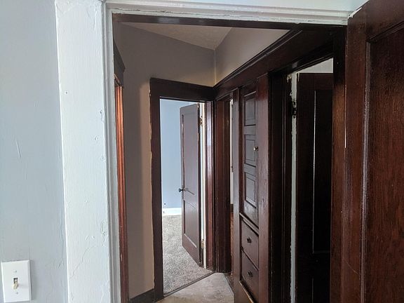 5th image of 14404 Westropp Ave