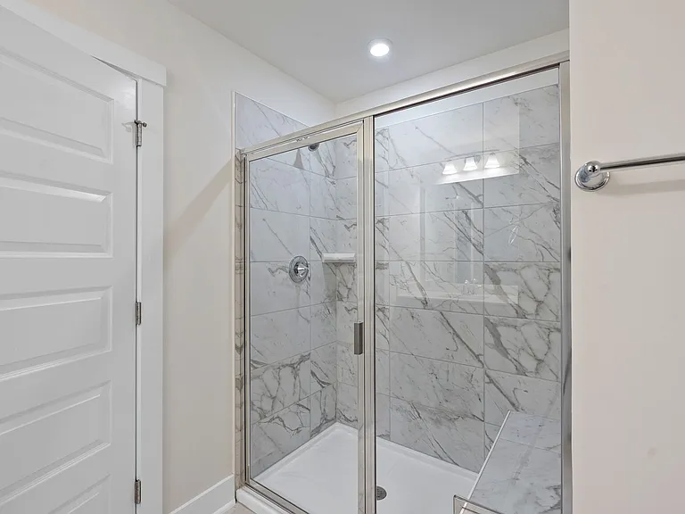 463 Autumn Rain St — Photo 30