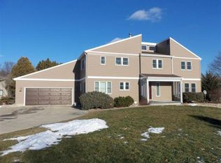 943 Sunrise Blvd, Waterloo, IA 50701