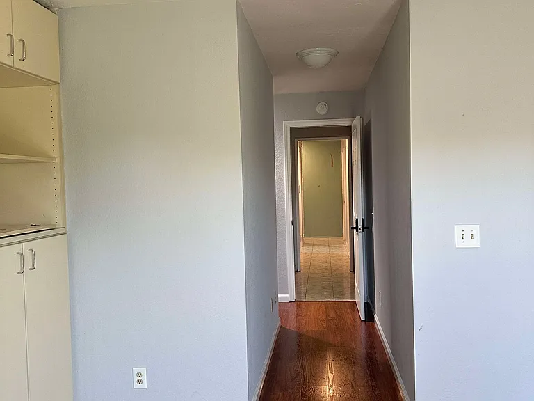10834 Canyon Hill Ln — Photo 17