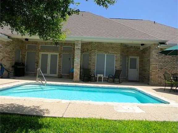 3rd image of 5302 Bentwood Ln