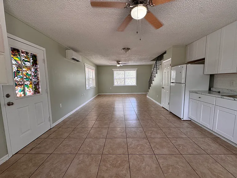 538 Orange St #538 — Photo 3
