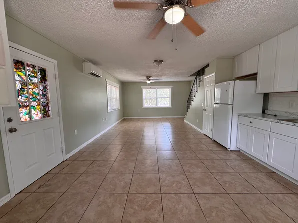 538 Orange St #538, Mascotte, FL 34753
