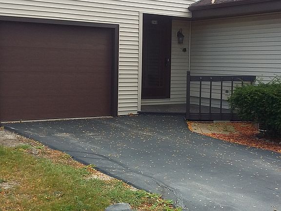 Main enterance & garage