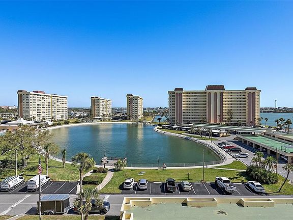 2nd image of 4725 Cove Cir APT 704