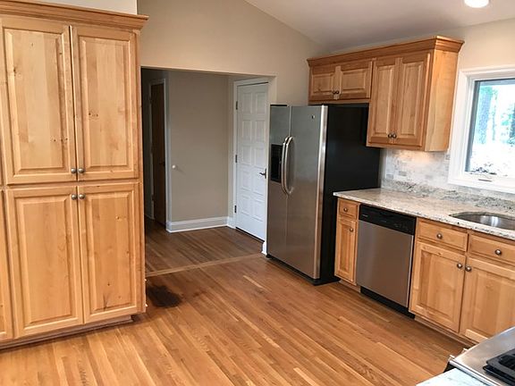 4th image of 314 Barnard Ave SE