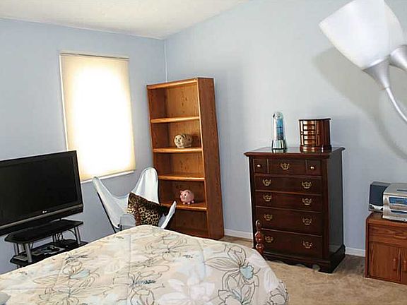 5th image of 33 Dale Ave #33G