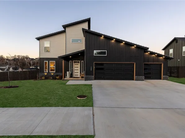 1300 Bunker Dr, Pea Ridge, AR 72751
